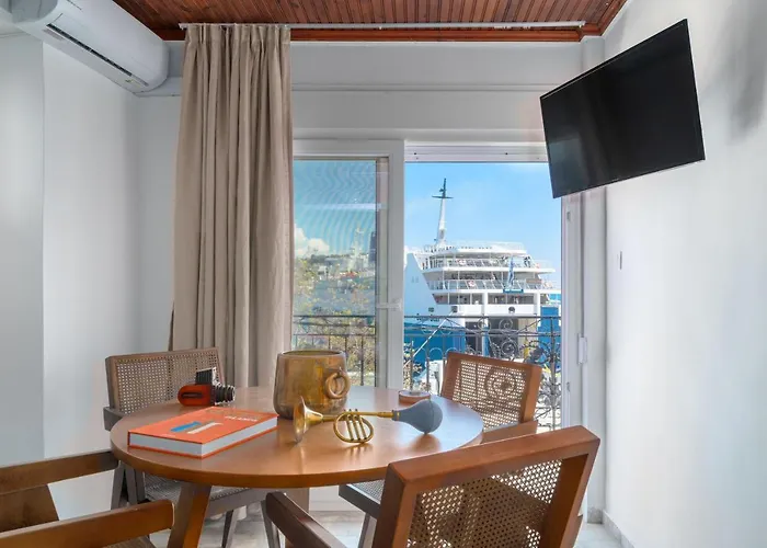 Megaron Boutique * Skiathos Town